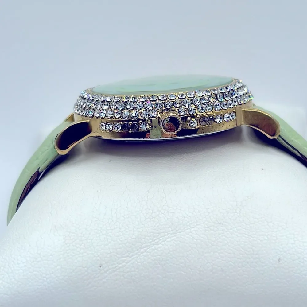 Unbranded rhinestone bezel